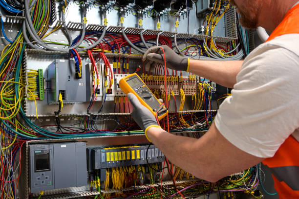 Best Licensed Electrician  in Warwick, RI